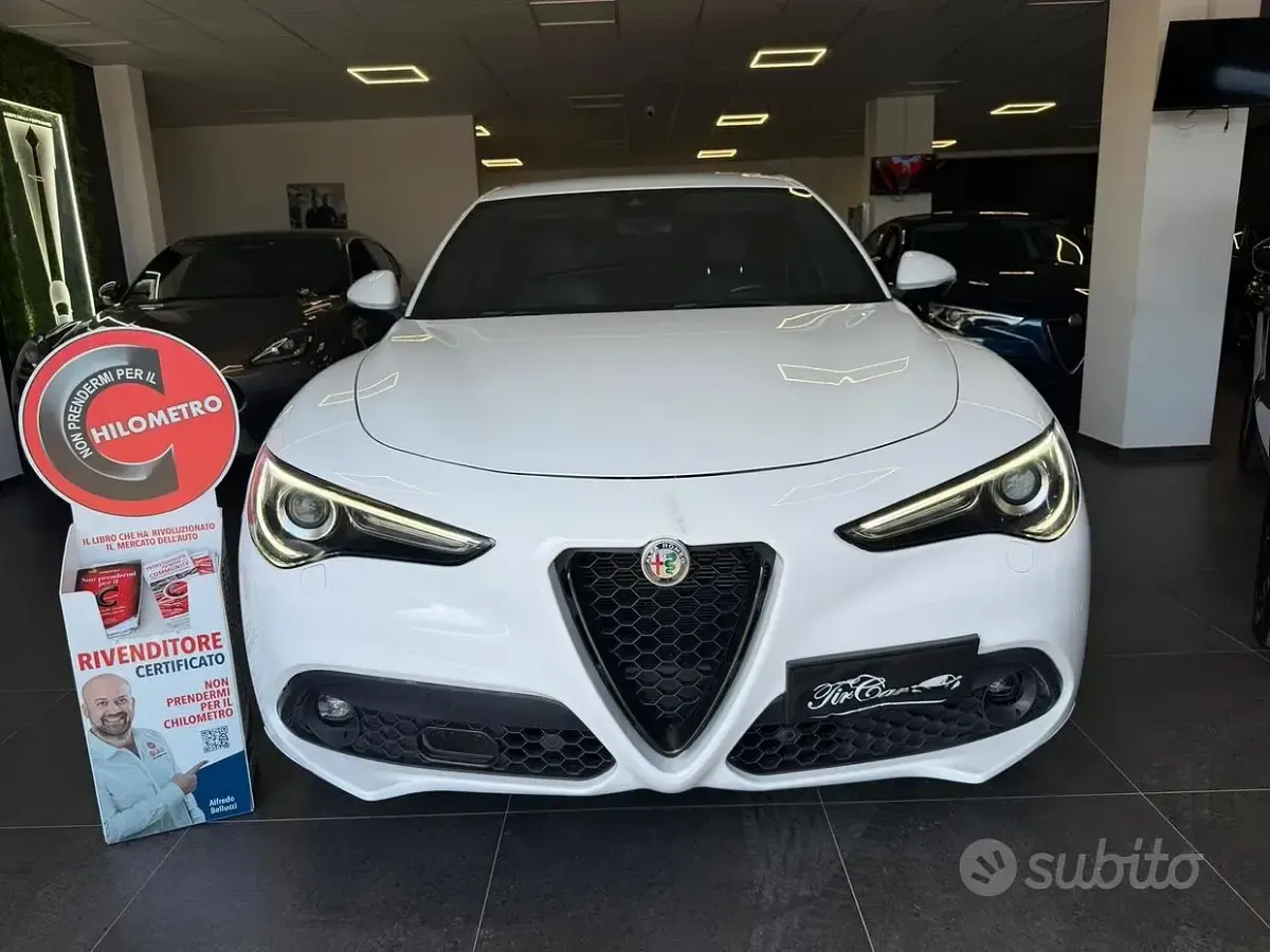 Usata Alfa Romeo Stelvio Veloce 209 CV (153 kW) 2022 Bianco SUV