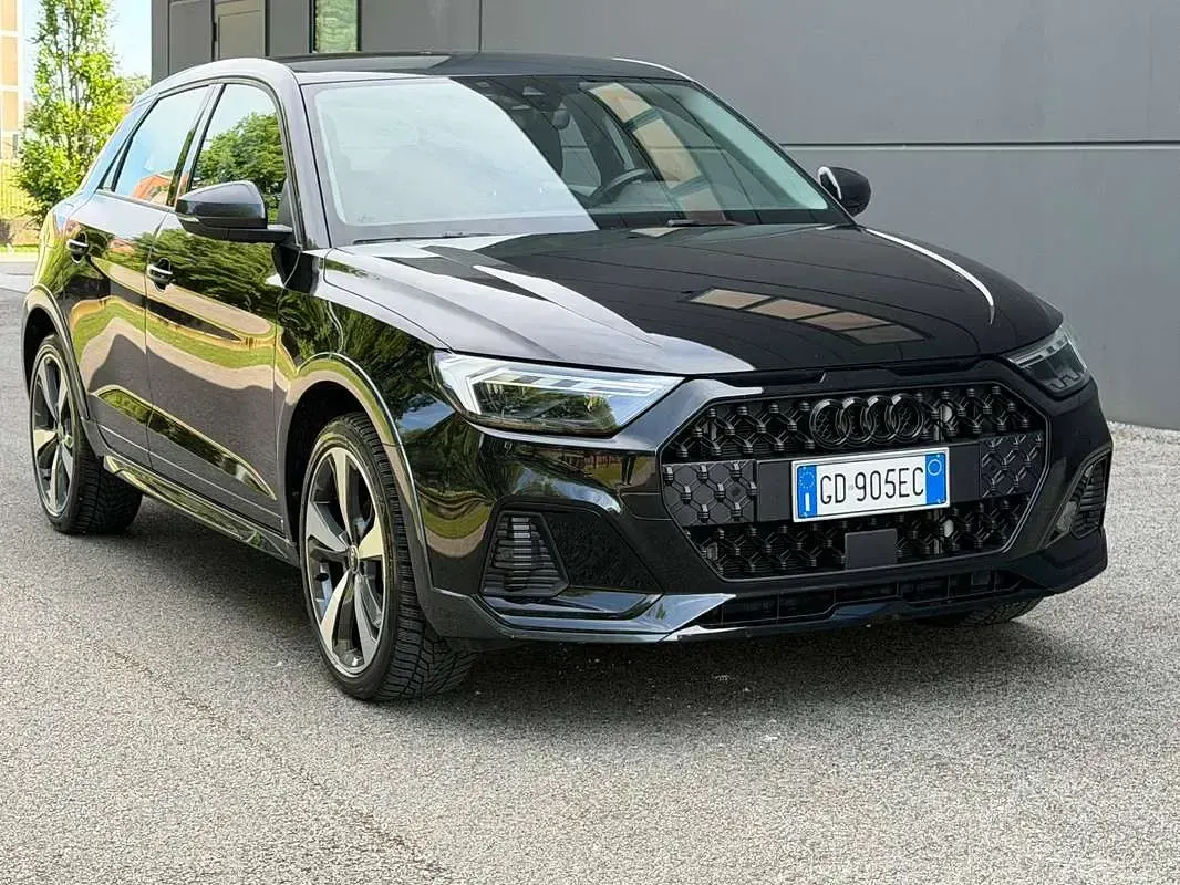 Usata Audi A1 Ambiente 150 CV (110 kW) 2021 Nero SUV