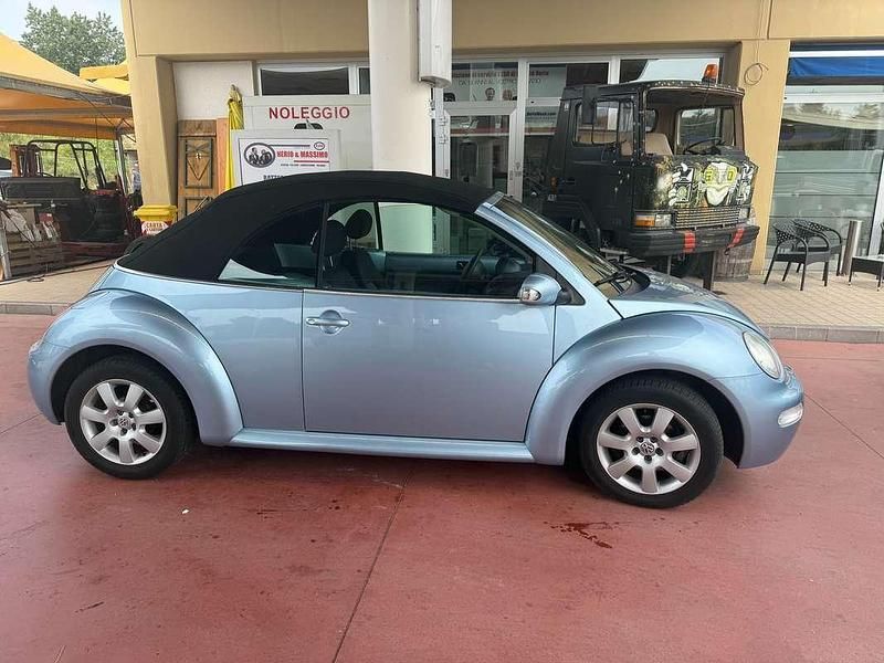 Usata VW New Beetle Cabriolet 102 CV (75 kW) 2005 Blu/azzurro Cabrio