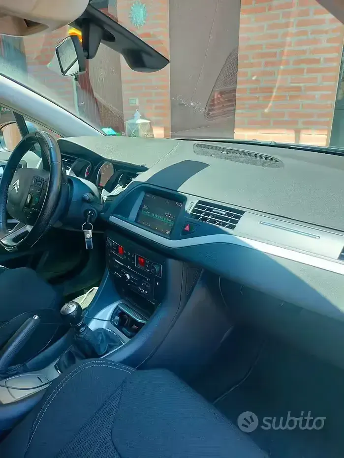 Usata Citroën C5 140 CV (102 kW) 2012 Grigio Station wagon
