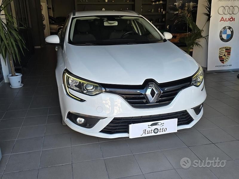 Usata Renault Mégane GrandTour Intens 110 CV (80 kW) 2018 Bianco Station wagon