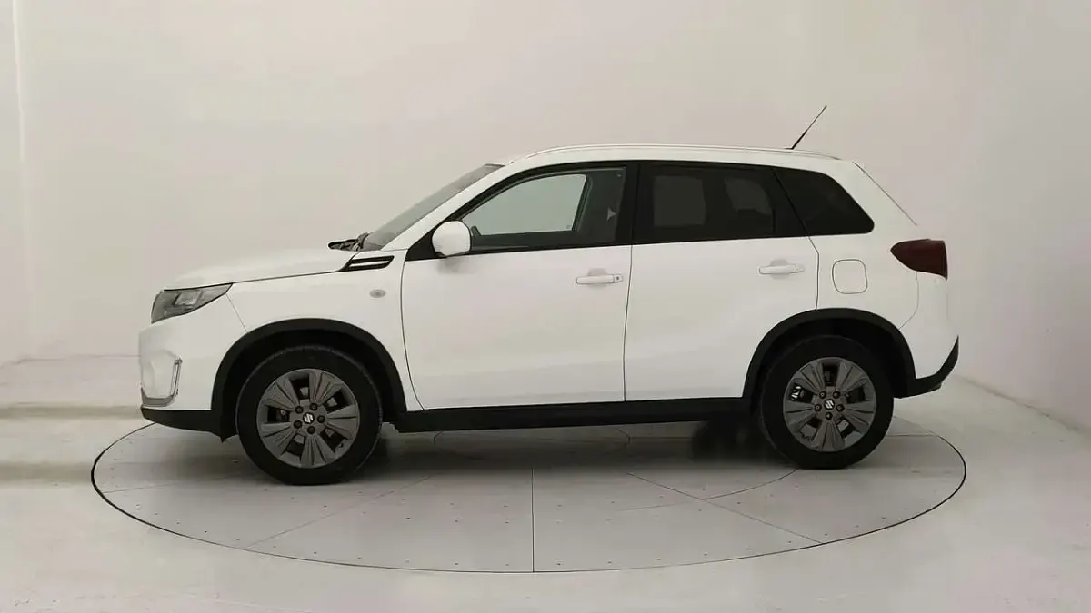 Usata Suzuki Vitara Cool 129 CV (94 kW) 2023 Bianco SUV