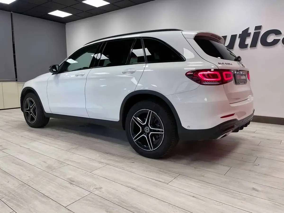 Usata Mercedes GLC220 Premium 194 CV (142 kW) 2019 Bianco SUV