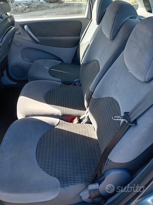 Usata Citroën Xsara Picasso 110 CV (80 kW) 2007 Grigio Monovolume