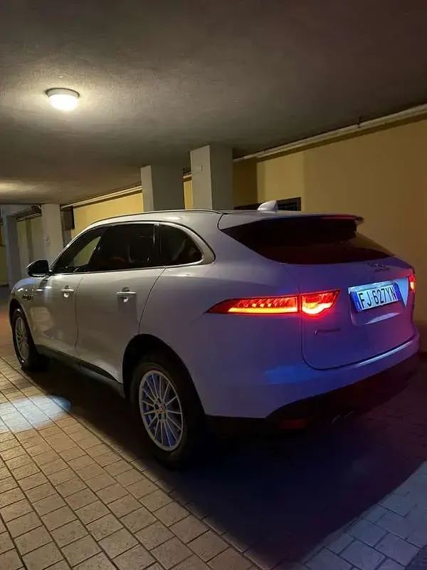 Usata Jaguar F-Pace Prestige 180 CV (132 kW) 2017 Bianco SUV