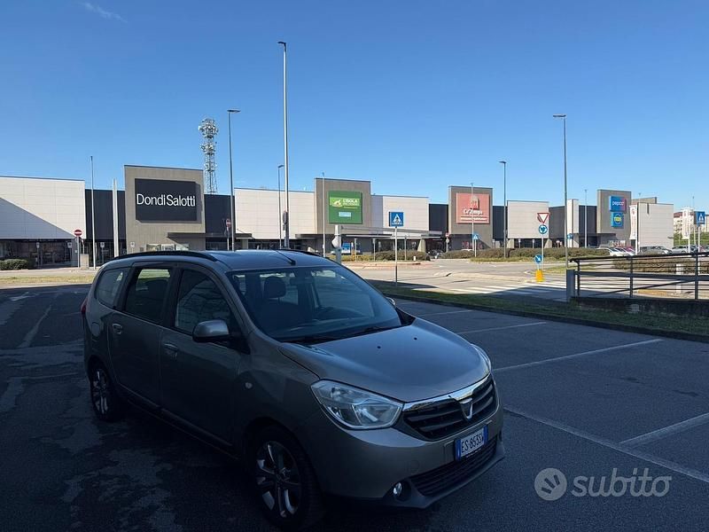 Usata Dacia Lodgy Lauréate 110 CV (80 kW) 2013 Marrone Monovolume