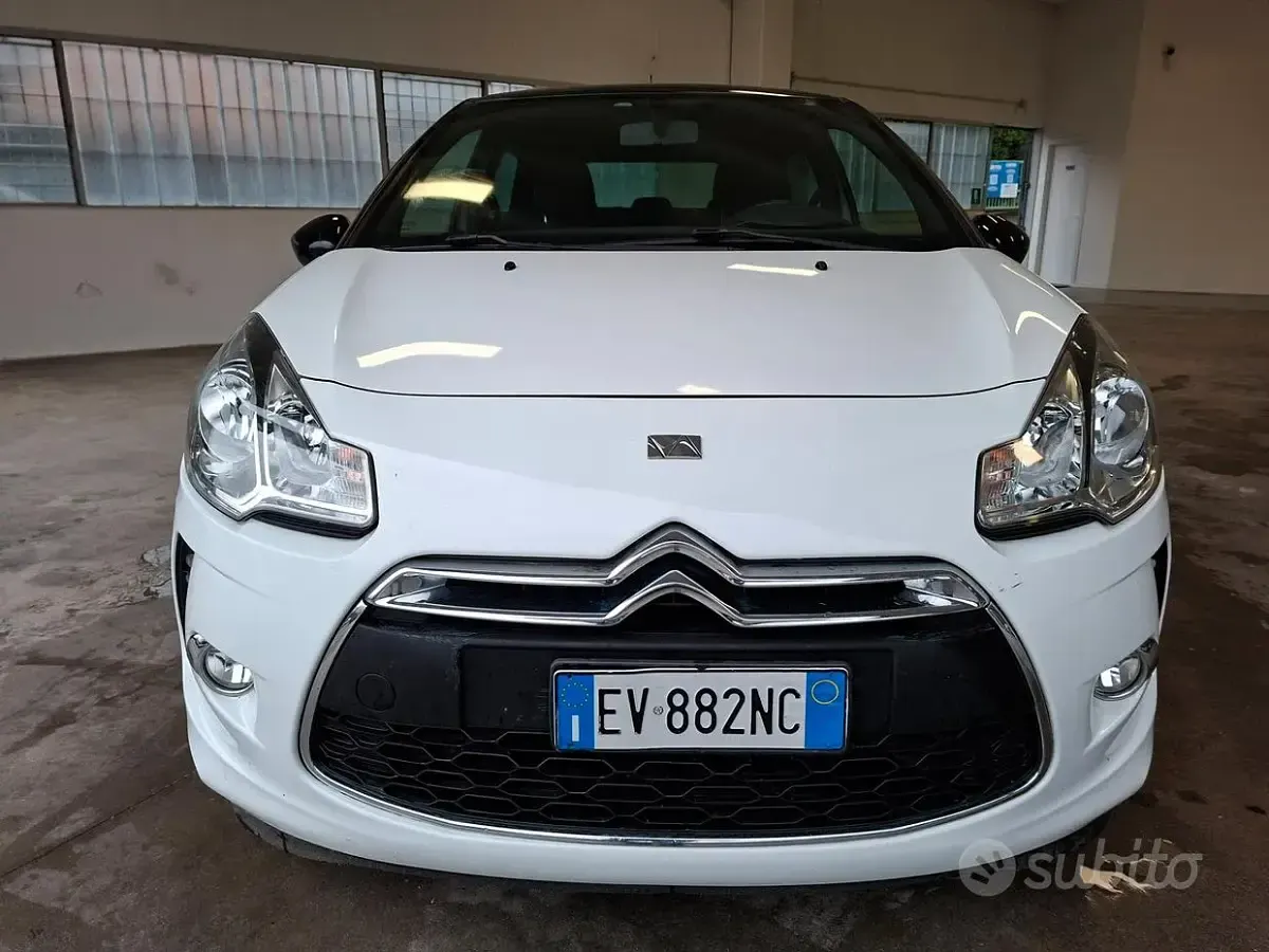 Käytetty DS Automobiles DS3 82 HP (60 kW) 2014 Valkoinen Coupe - kaksiovinen