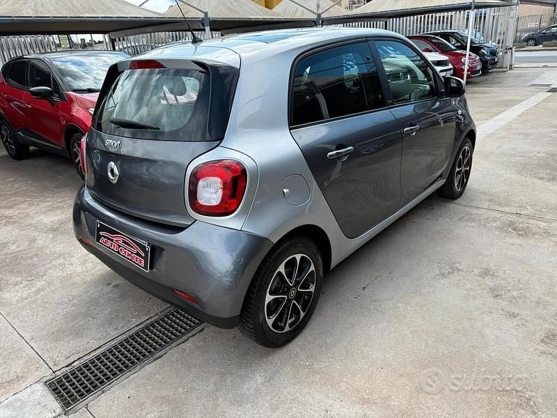 Usata Smart ForFour Passion 71 CV (52 kW) 2018 Nero Utilitaria