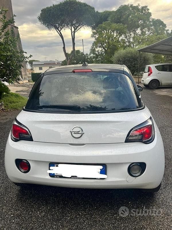 Usata Opel Adam Rocks 70 CV (51 kW) 2018 Bianco Utilitaria