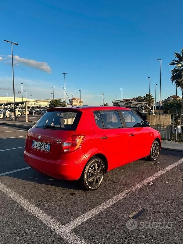 Usata Skoda Fabia 60 CV (44 kW) 2010 Rosso Utilitaria