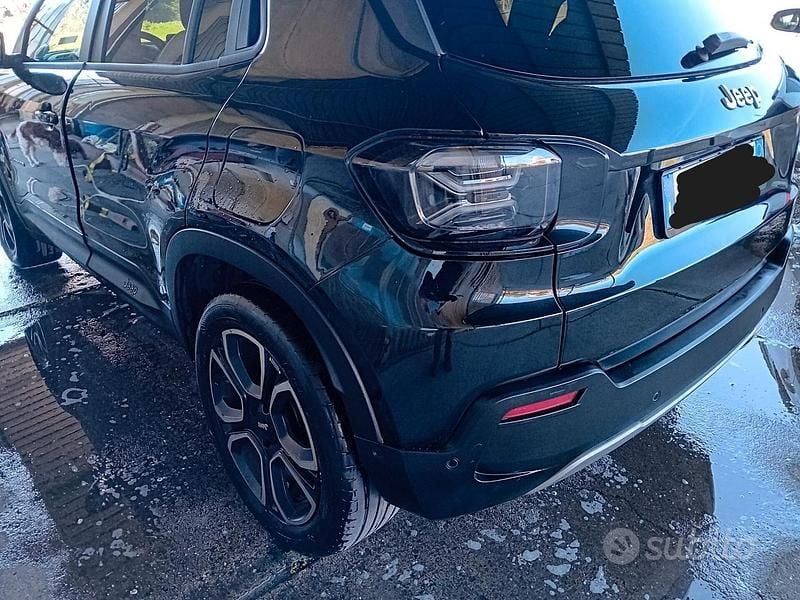 Usata Jeep Avenger Altitude 100 CV (73 kW) 2023 Nero SUV