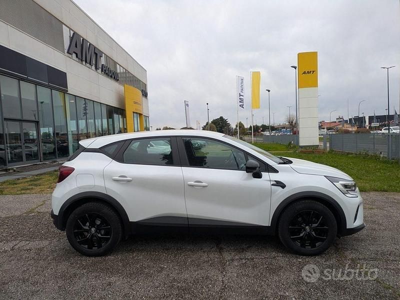 Occasion Renault Captur 101 ch (74 kW) 2023 Blanc SUV