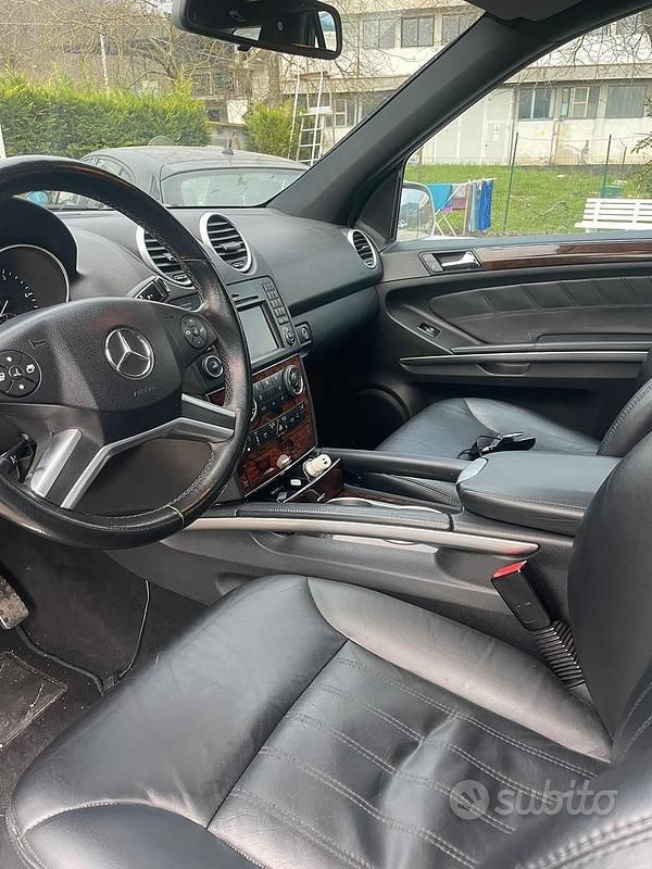 Usata Mercedes ML320 2009 Grigio SUV