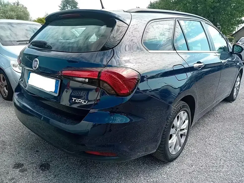 Usata Fiat Tipo Business 120 CV (88 kW) 2020 Blu Station wagon