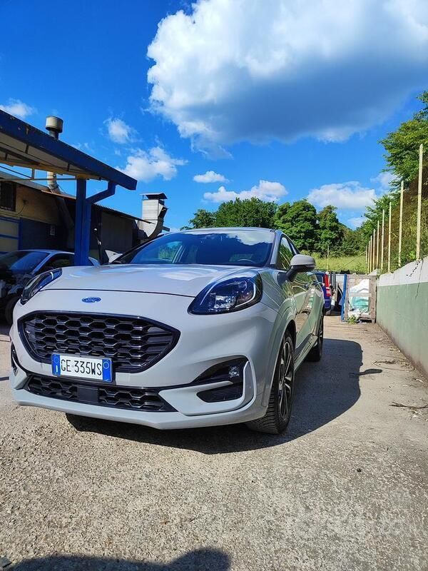 Usata Ford Puma ST-Line 125 CV (91 kW) 2021 Grigio Utilitaria