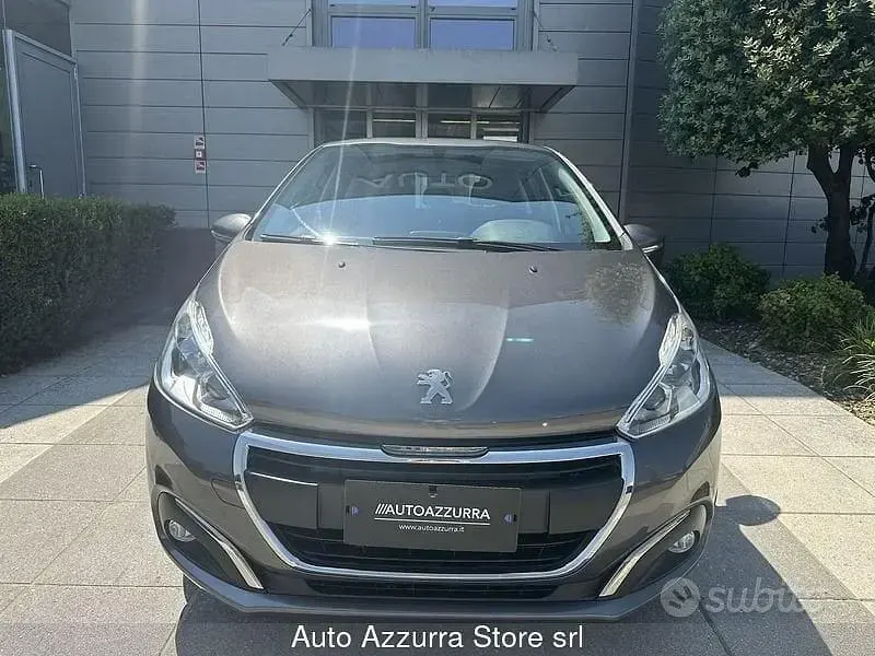 Usata Peugeot 208 Allure 102 CV (75 kW) 2019 Grigio Utilitaria