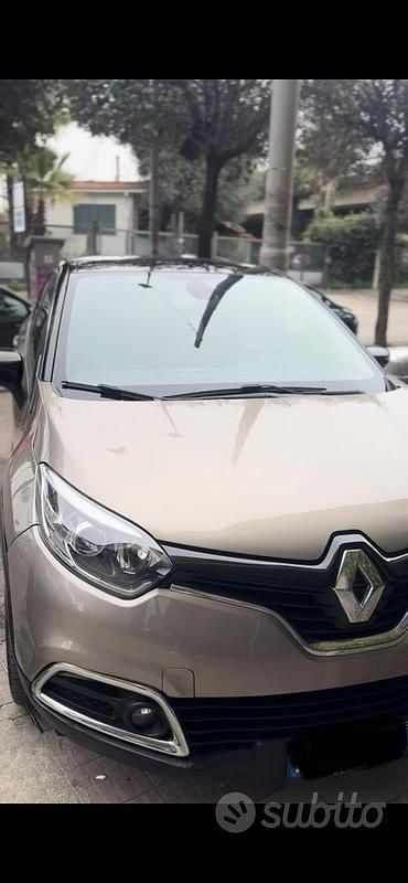 Usata Renault Captur 110 CV (80 kW) 2014 Nero SUV