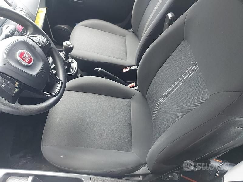 Usata Fiat Qubo Trekking 77 CV (56 kW) 2019 Monovolume