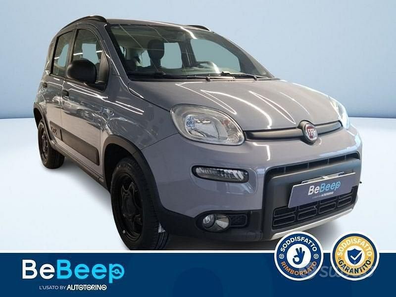 Usata Fiat Panda 4x4 S 86 CV (63 kW) 2018 Grigio metallizzato Utilitaria