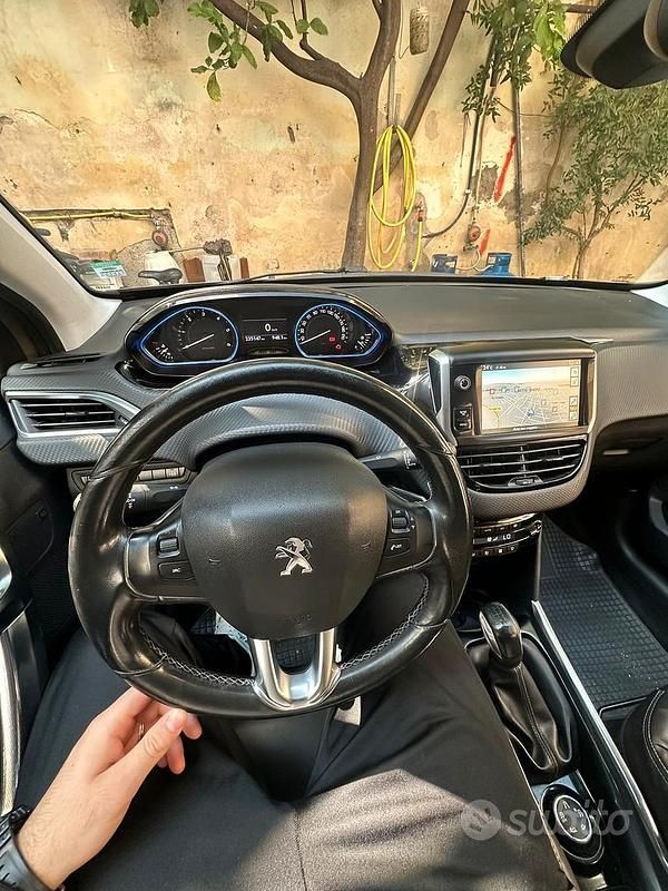 Usata Peugeot 2008 2013 Grigio SUV