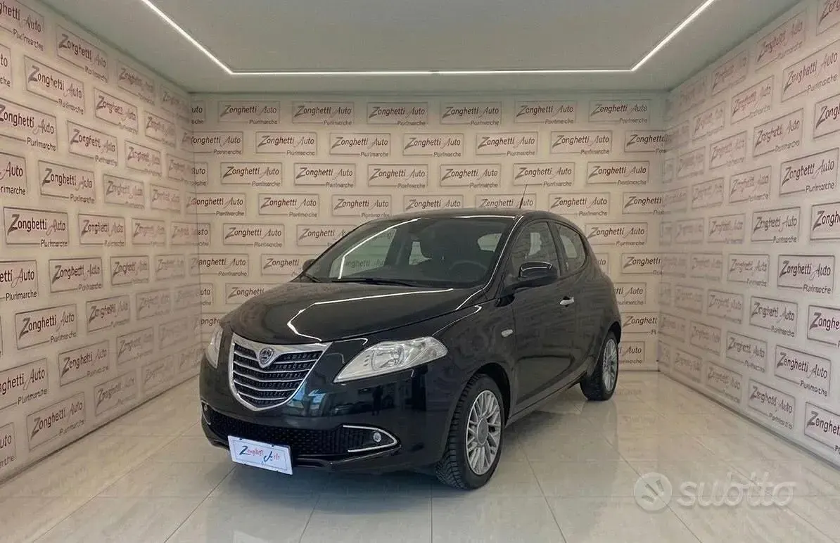 Usata Lancia Ypsilon 85 CV (62 kW) 2011 Nero Utilitaria