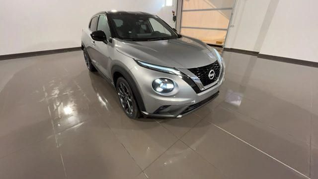 Nuova Nissan Juke N-Connecta 114 CV (83 kW) 2025 Grigio/tetto nero SUV