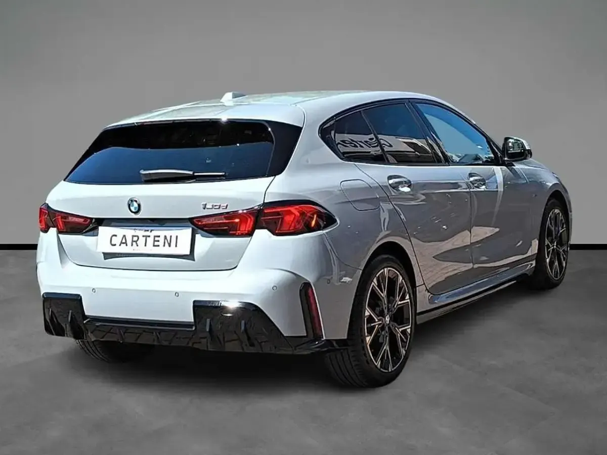 Usata BMW 120 M Sport 163 CV (119 kW) 2025 Brooklyn grey metallic Utilitaria