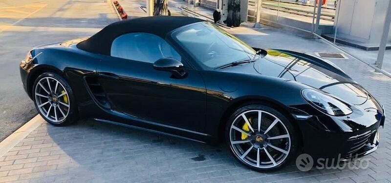 Usata Porsche 718 2016 Nero Cabrio