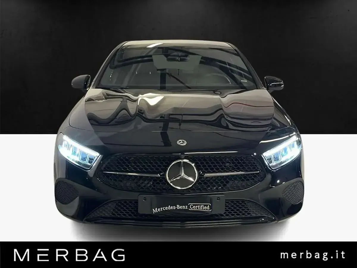 Nuova Mercedes A180 Business 116 CV (85 kW) 2026 Nero Berlina