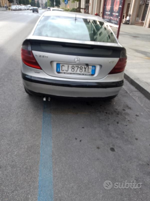 Usata Mercedes 220 2003 Grigio Berlina