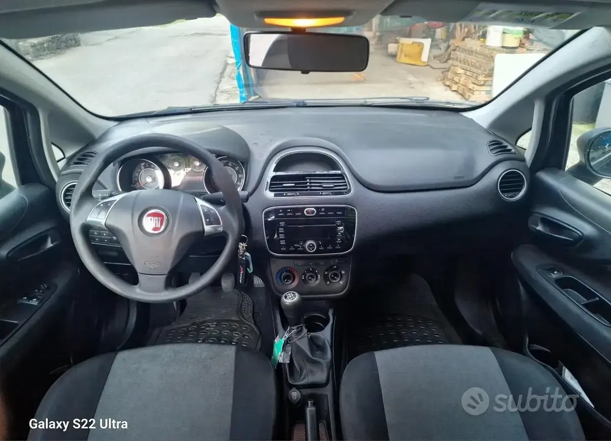 Usata Fiat Punto Evo Street 75 CV (55 kW) 2014 Bluazzurro Utilitaria