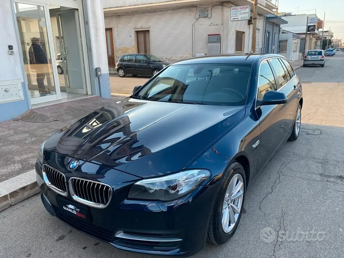 Usata BMW 520 Luxury Line 184 CV (135 kW) 2014 Blu Station wagon