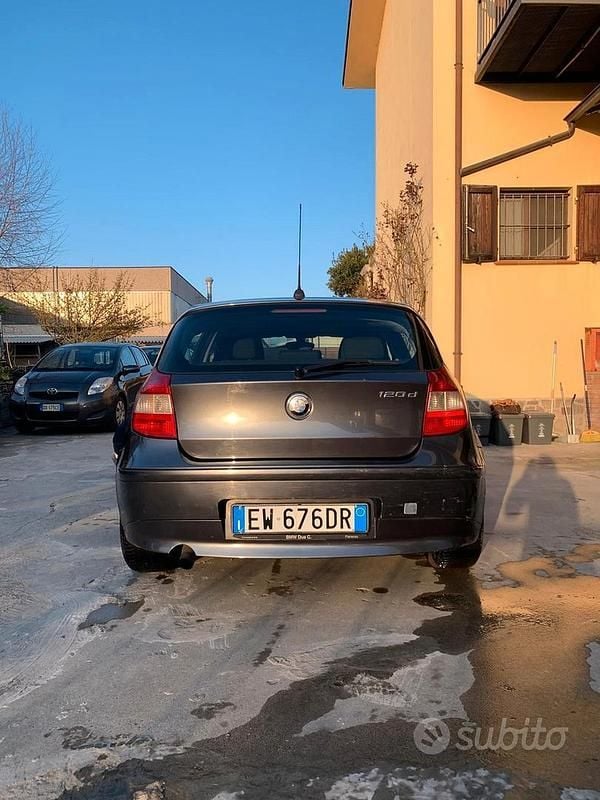 Usata BMW 120 Efficient Dynamics 163 CV (119 kW) 2007 Grigio Utilitaria