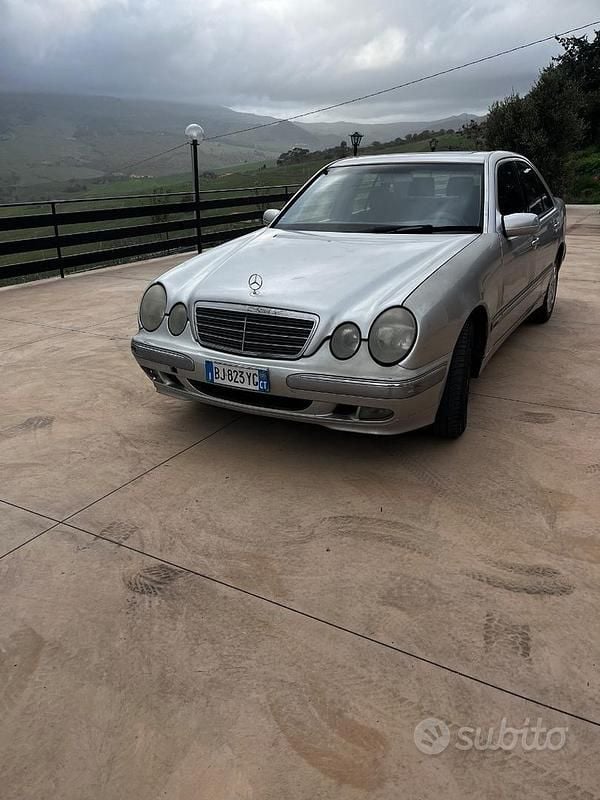 Usata Mercedes E270 Elegance 170 CV (125 kW) 2000