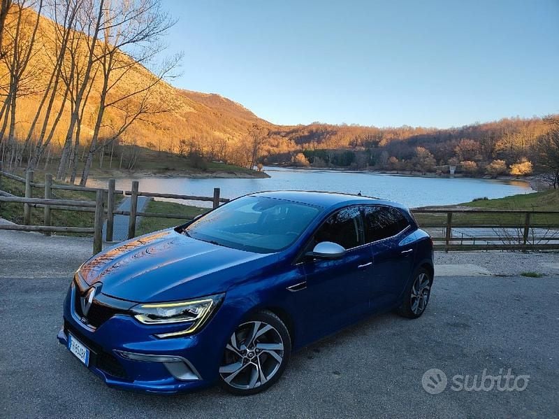 Usata Renault Mégane GT Line GT 165 CV (121 kW) 2017 Blu Berlina