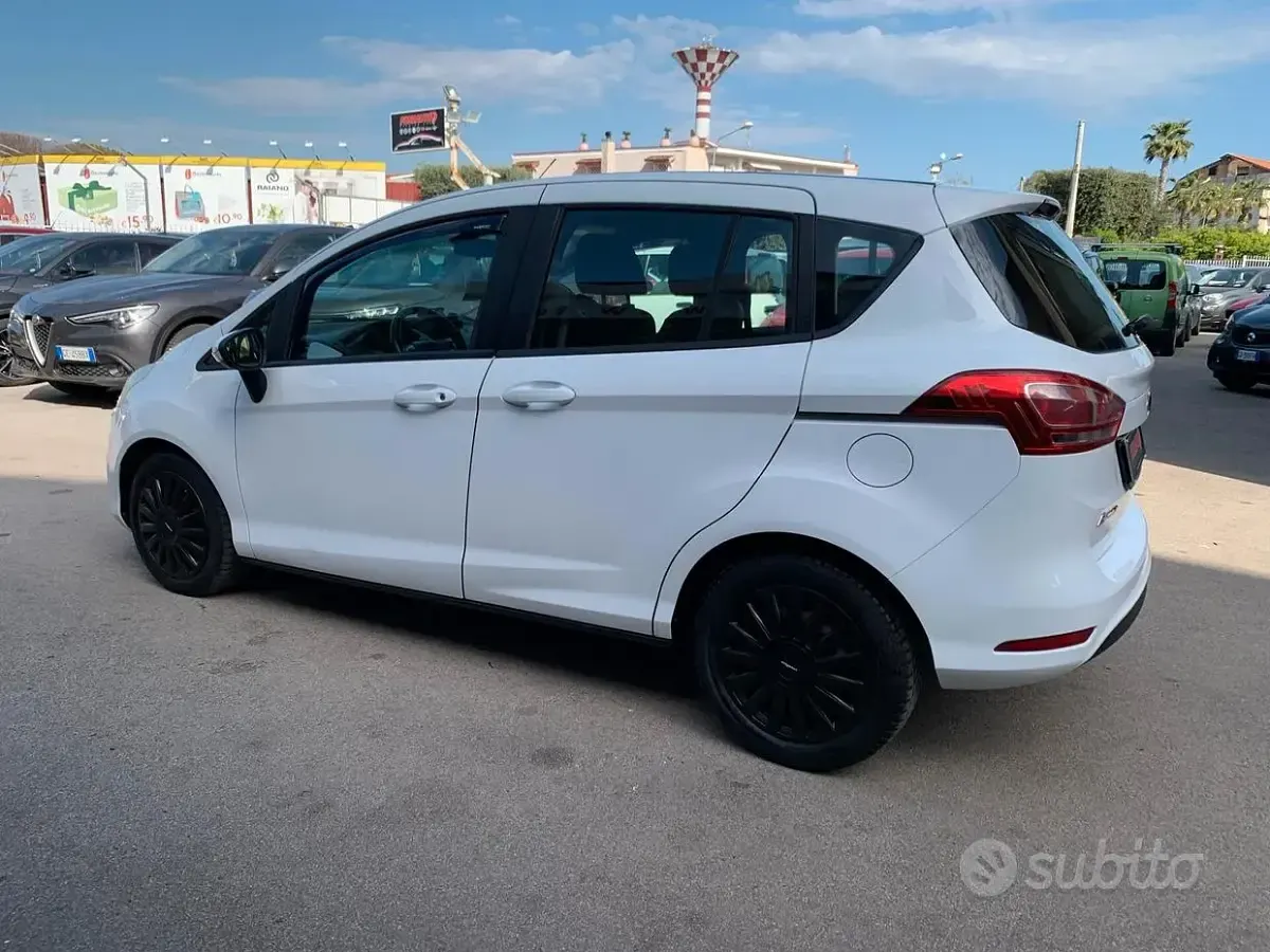 Usata Ford B-MAX 100 CV (73 kW) 2012 Bianco Monovolume
