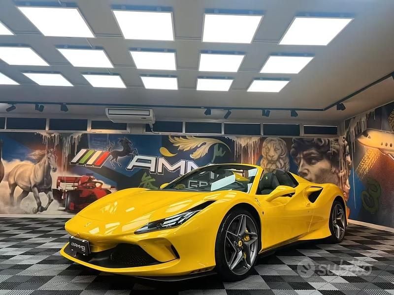 Usata Ferrari F8 721 CV (530 kW) 2023 Cabrio