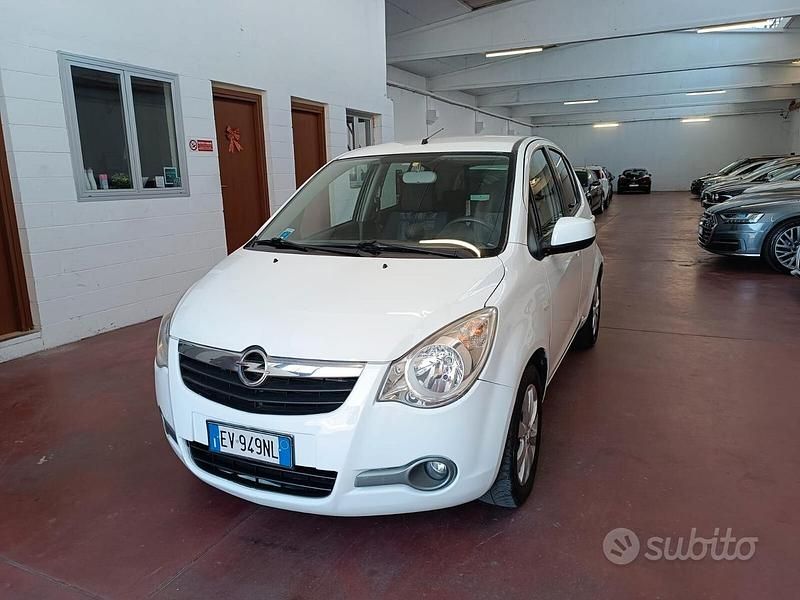 Bianco Usata 2014 Opel Agila S Due volumi | 5900 € (Buon prezzo) - Immagine 1/4