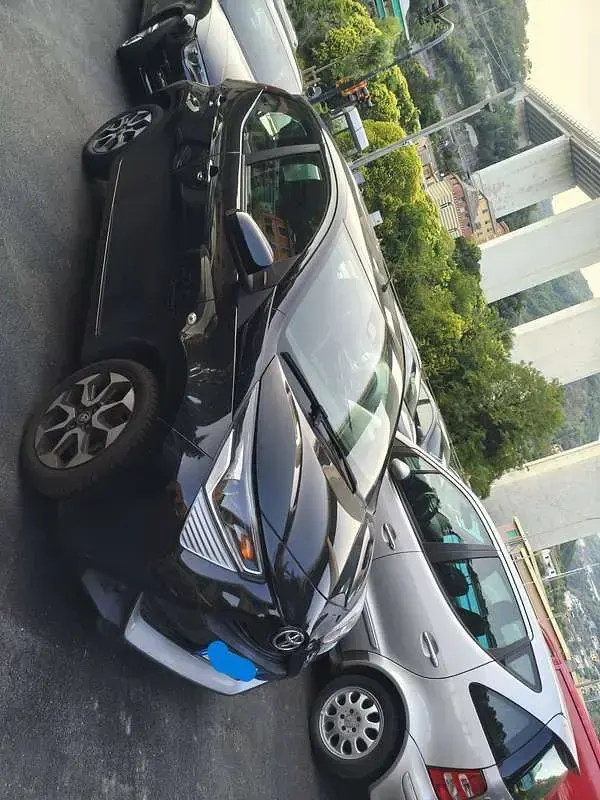 Usata Toyota Aygo 72 CV (52 kW) 2021 Nero Utilitaria