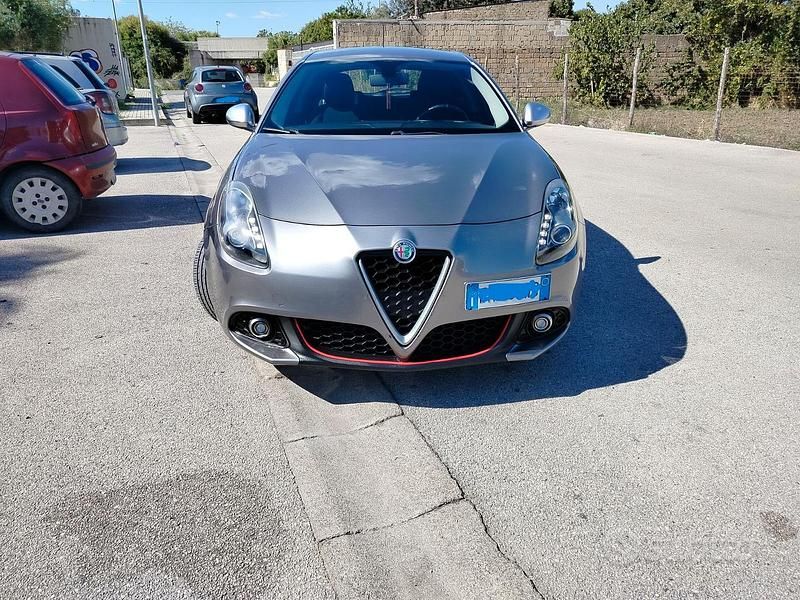 Usata Alfa Romeo Giulietta Super 120 CV (88 kW) 2017 Grigio Berlina