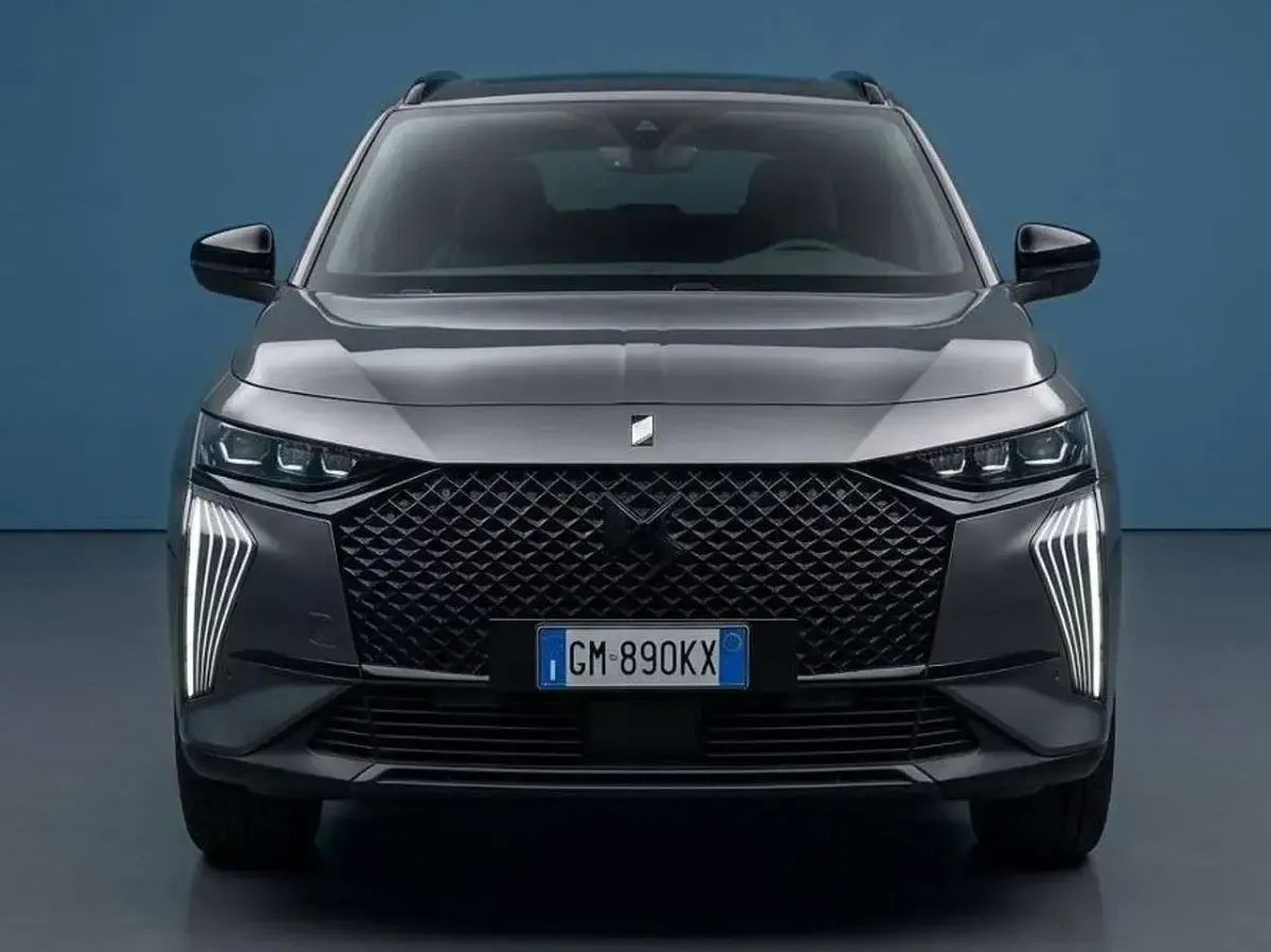 Usata DS Automobiles DS7 Crossback Performance 131 CV (96 kW) 2022 Grigio SUV