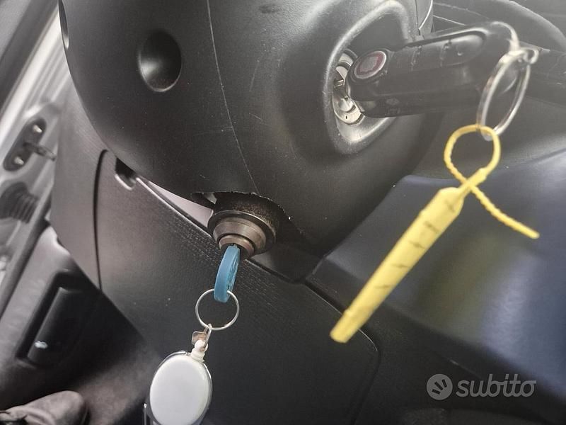 Usata Renault Captur Life 90 CV (66 kW) 2018 Verde SUV