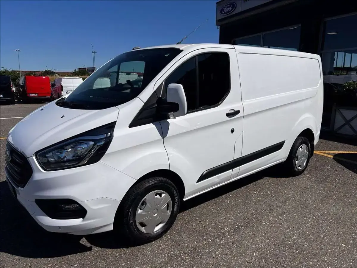 Usata Ford Transit Custom Trend 131 CV (96 kW) 2022 Bianco pastello Furgone