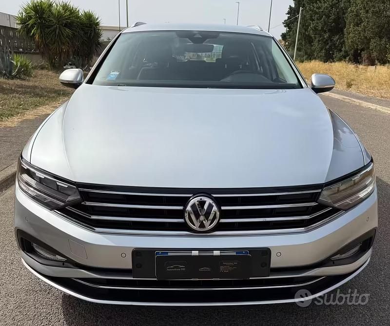 Usata VW Passat Business 120 CV (88 kW) 2020 Grigio Station wagon