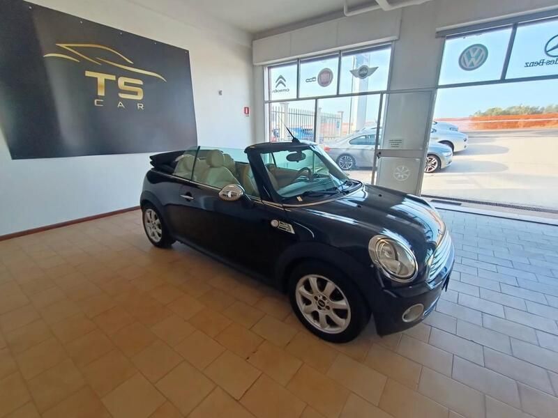 Usata Mini Cooper 120 CV (88 kW) 2009 Nero Utilitaria