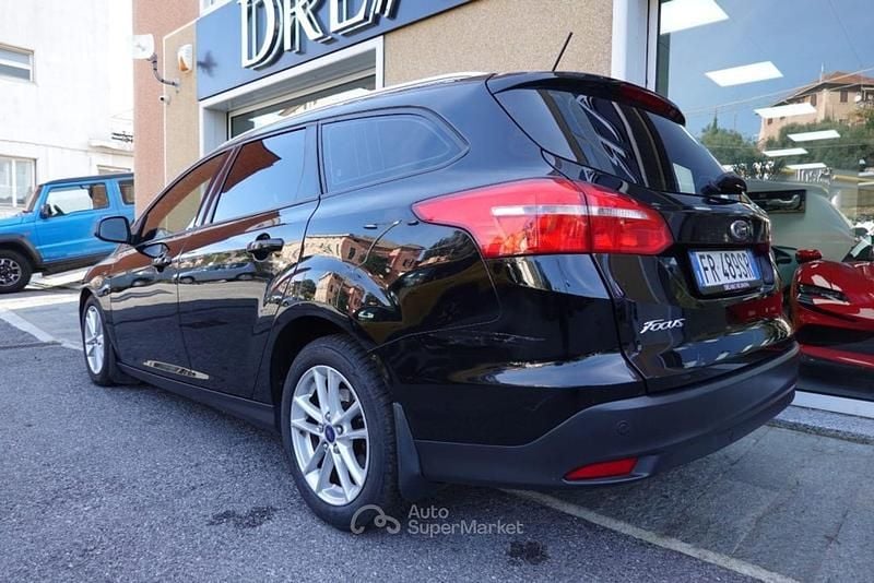 Usata Ford Focus 120 CV (88 kW) 2018 Nero pastello Station wagon