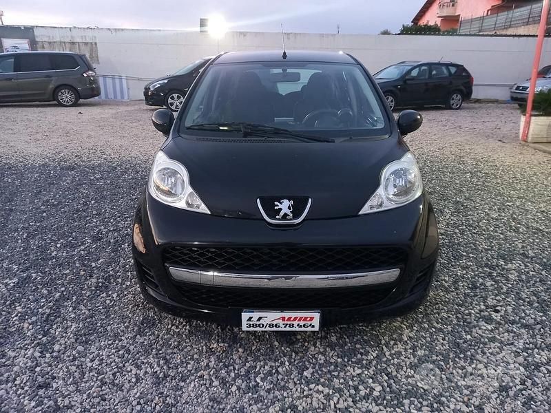 Usata Peugeot 107 68 CV (50 kW) 2009 Nero Utilitaria