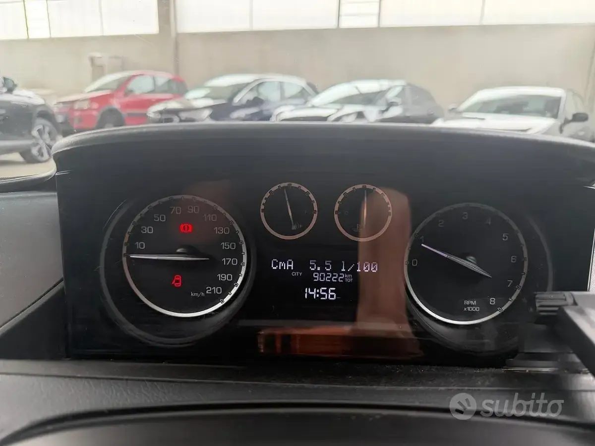 Usata Lancia Ypsilon 60 CV (44 kW) 2011 Blu Utilitaria