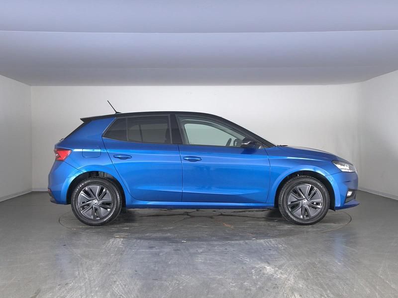 Usata Skoda Fabia Selection 80 CV (58 kW) 2025 Blu race metallizzato nero tulipano perlato Utilitaria