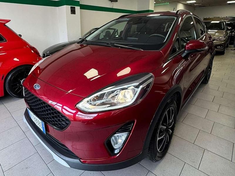 Usata Ford Fiesta Active 86 CV (63 kW) 2019 Rosso Utilitaria